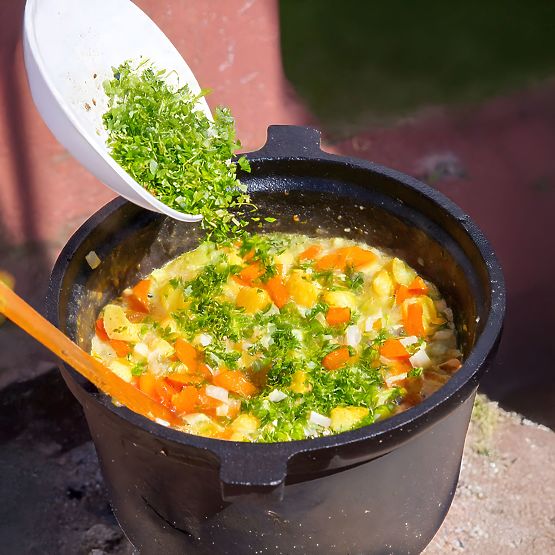 Ceaun din fontă KESEL 10 L