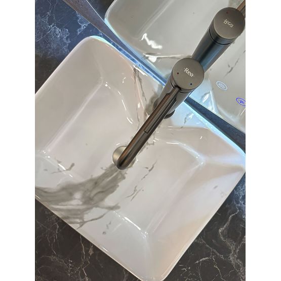 Chiuvetă atemporală REA Kelly Marmo