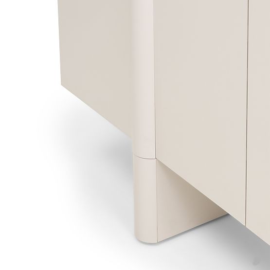 Comodă cu patru uși Moss, nuanță cașmir, cu margini rotunjite