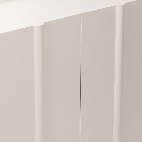 Comodă cu patru uși Moss, nuanță cașmir, cu margini rotunjite