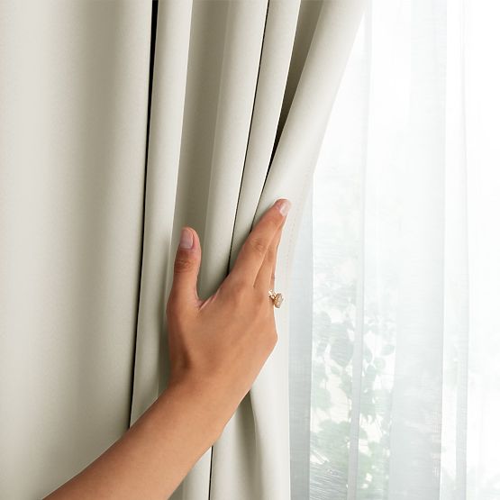 Draperie RESTILO BLACKOUT culoare crem, stil clasic, inele argintii, material bl