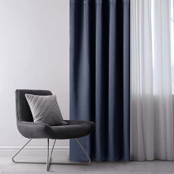 Draperie RESTILO BLACKOUT culoare indigo cu panglică clasică stil ochiuri argintii material bla