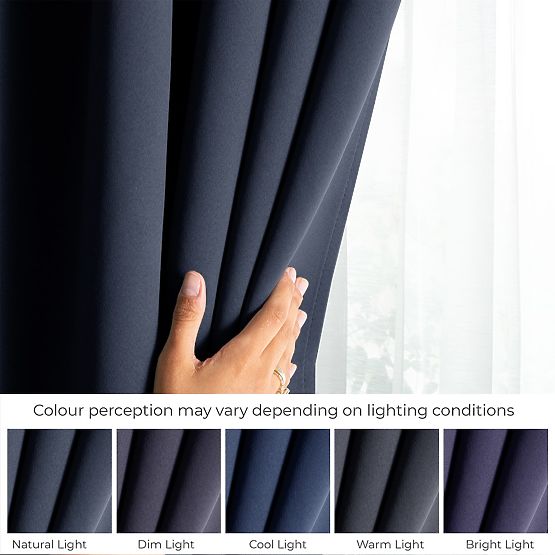Draperie RESTILO BLACKOUT culoare indigo, stil clasic, inele argintii, material bla