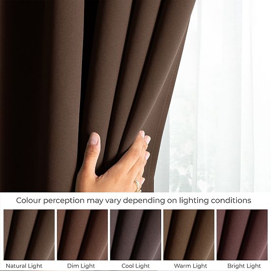 Draperie RESTILO BLACKOUT culoare maro, șerpa pentru prindere, stil clasic, inele argintii, material
