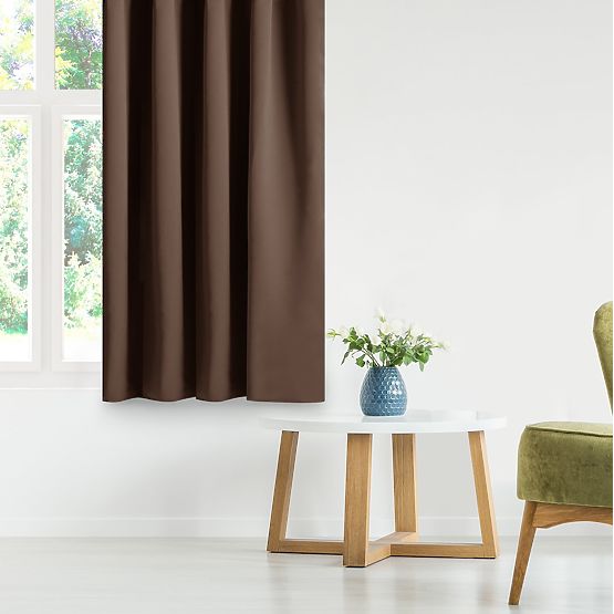 Draperie RESTILO BLACKOUT culoare maro, șerpa pentru prindere, stil clasic, inele argintii, material