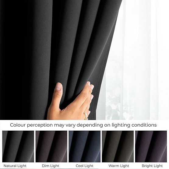 Draperie RESTILO BLACKOUT culoare negru șerpa stil clasic bandă material blackout 140x245