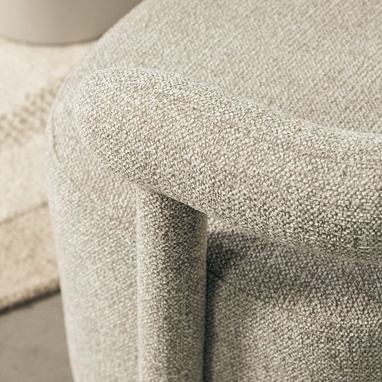 Fotoliu Glen tapițat gri, forme rotunjite