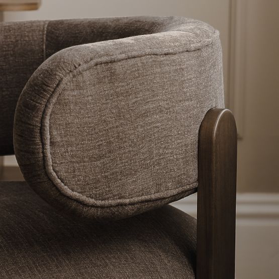 Fotoliu Relaxant Dolce, forme rotunjite, espresso maro, nuc