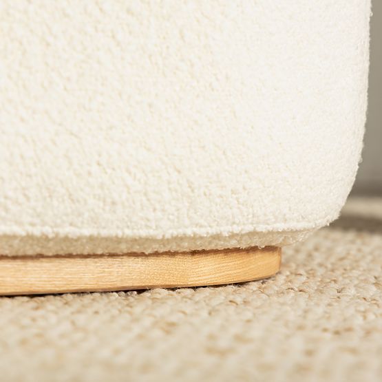 Fotoliu tapițat Imai alb, forme rotunjite