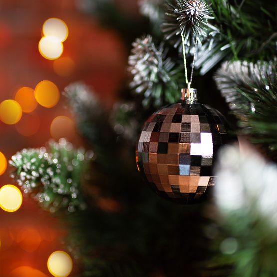 GLOBURI DE CRĂCIUN ARGINTII 36 BUC 311433C