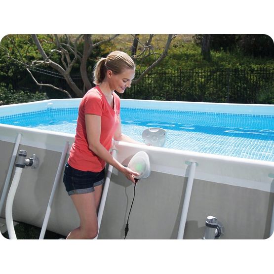 Lampă de piscină magnetică LED culori diverse INTEX 28698