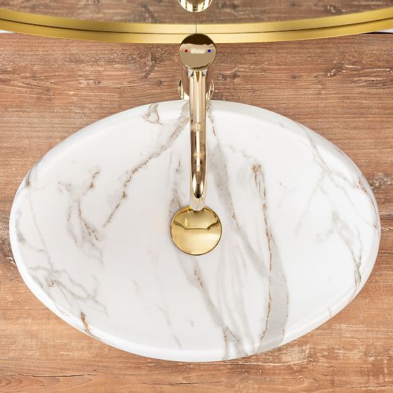 Lavoar peste blat Rea Linda Láva Páter