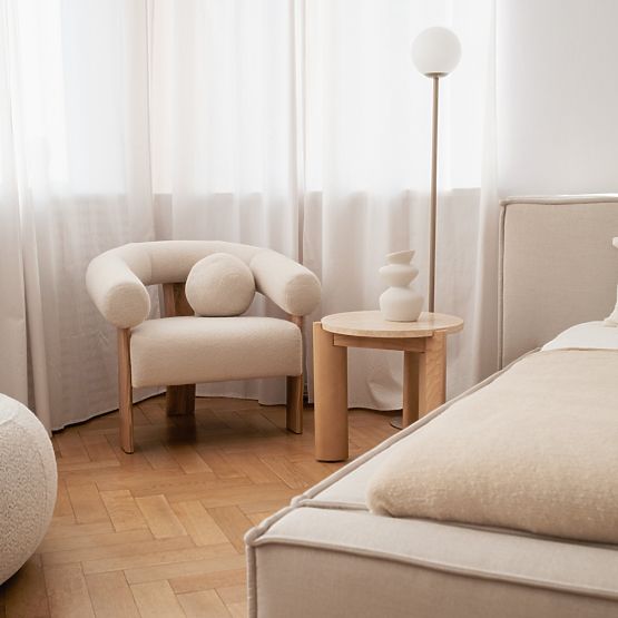 Măsuță laterală Medley 50 cm, rotundă, travertin/fag