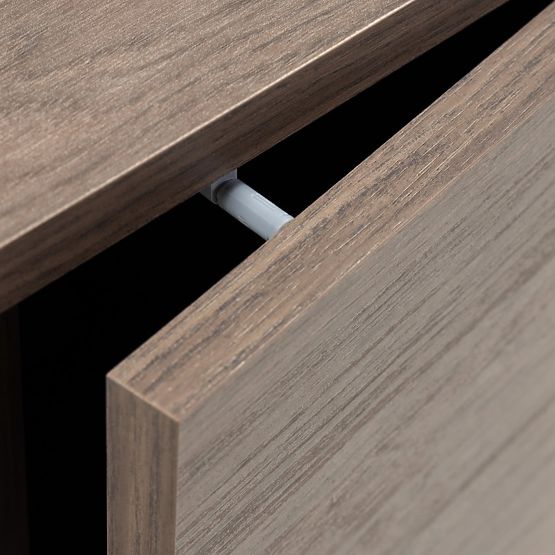 Noptieră Kanso, Stejar Baltic Storm