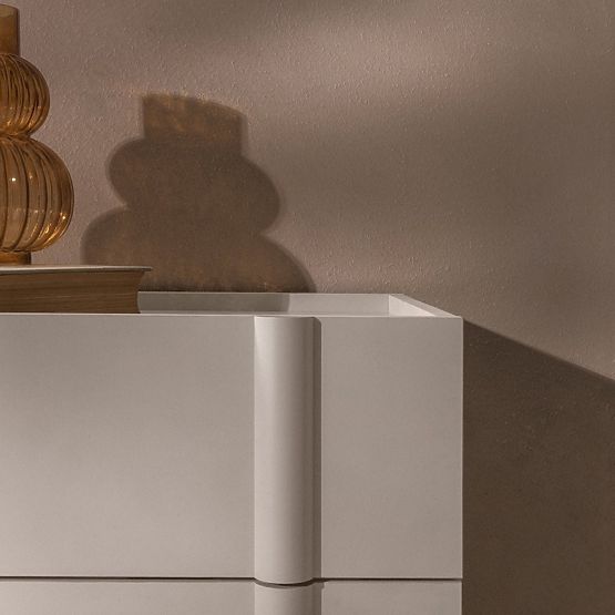 Noptieră Moss în nuanță de cașmir, rotunjită