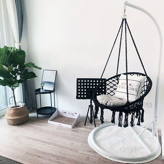 Scaun suspendat boho cu pernă neagră 490129A