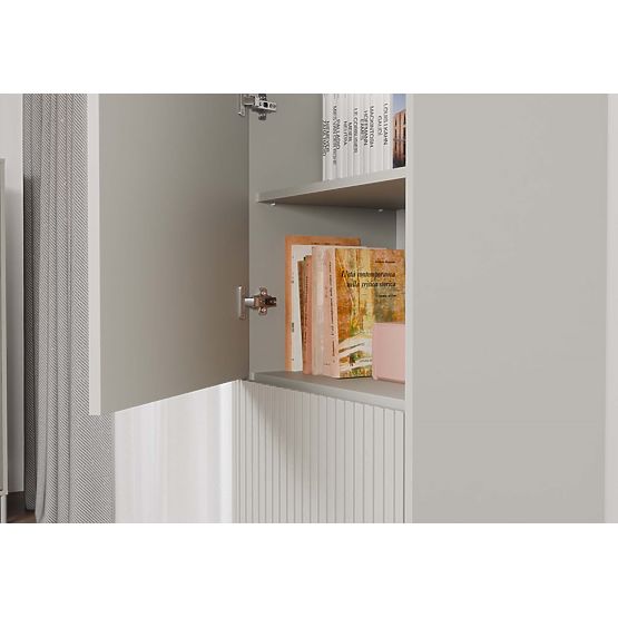 Vitrină KAMARO 2DK SLIM/SMOOTH CAȘMIR Lamelat Canelat + Panou Frontal Clasic