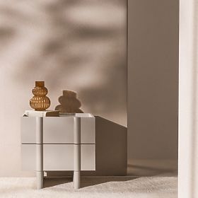 Noptieră Moss în nuanță de cașmir, rotunjită