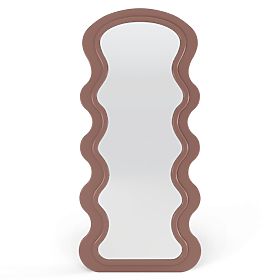 Oglindă decorativă suspendată în ramă de lemn Vale 177x75 cm, ondulată, formă organică, mocha mousse